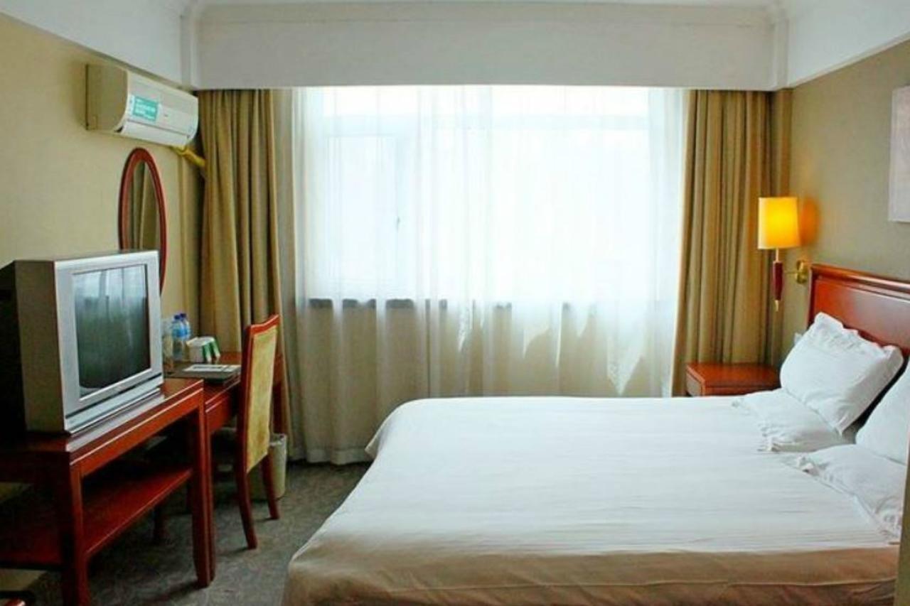 Gma Hotel Shanghai Wuning Road Zhenping Road Metro Station Bagian luar foto