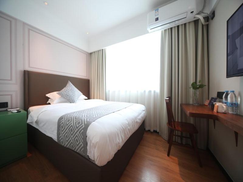 Gma Hotel Shanghai Wuning Road Zhenping Road Metro Station Bagian luar foto