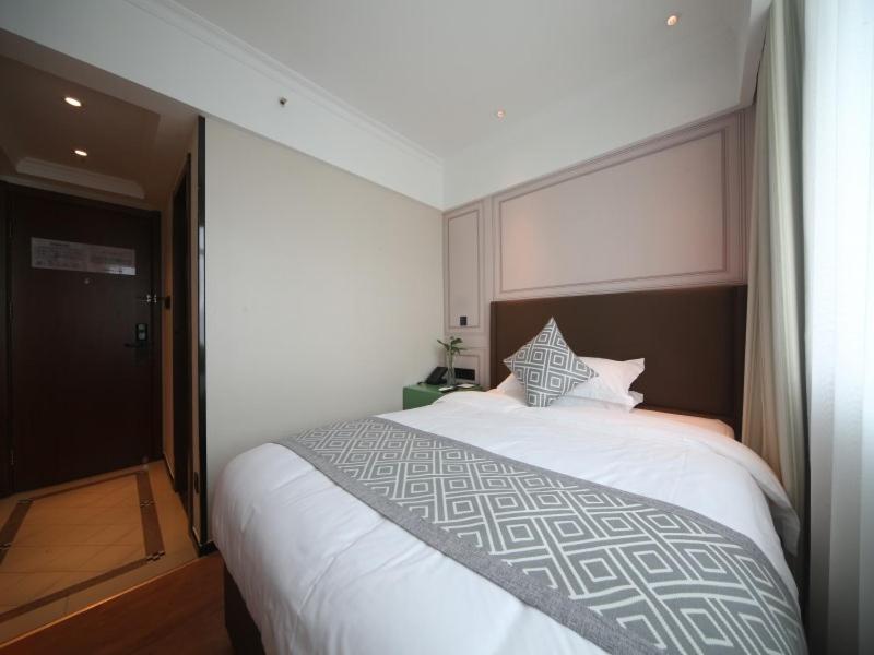 Gma Hotel Shanghai Wuning Road Zhenping Road Metro Station Bagian luar foto